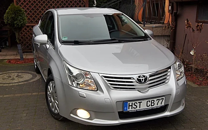 Toyota Avensis cena 26999 przebieg: 227000, rok produkcji 2009 z Raciąż małe 407